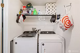 10425 Holly Dr, Everett, WA 98204 - Photo 10