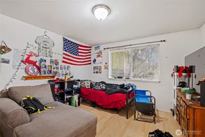 10425 Holly Drive, Everett, WA 98204 - Photo 12