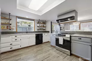 22534 SE 304th Pl, Black Diamond, WA 98010 - Photo 12