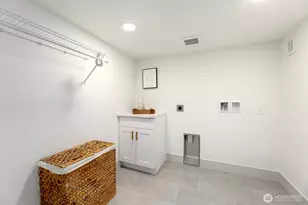 2356 N 130th St, Seattle, WA 98125 - Photo 18