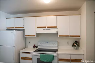 7453 133rd Avenue SE #M305, Newcastle, WA 98059 - Photo 4