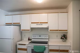 7453 133rd Ave SE, Newcastle, WA 98059 - Photo 4