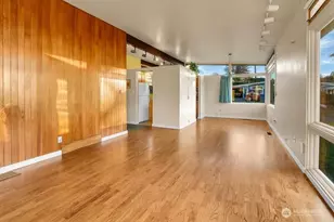 18822 Olympic View Dr, Edmonds, WA 98020 - Photo 4