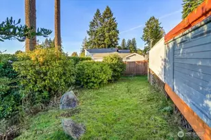 18822 Olympic View Dr, Edmonds, WA 98020 - Photo 18