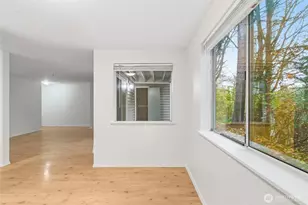 19230 Forest Park Dr NE, Seattle, WA 98155 - Photo 10