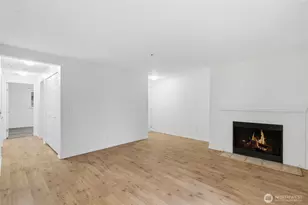 19230 Forest Park Dr NE, Seattle, WA 98155 - Photo 6