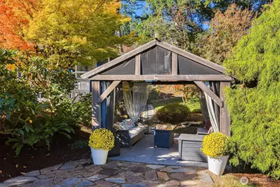 24025 75th Avenue SE, Woodinville, WA 98072 - Photo 32