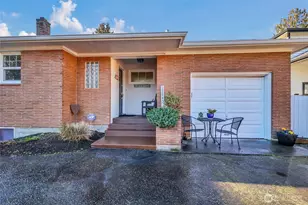 19041 21st Ave NW, Shoreline, WA 98177 - Photo 2