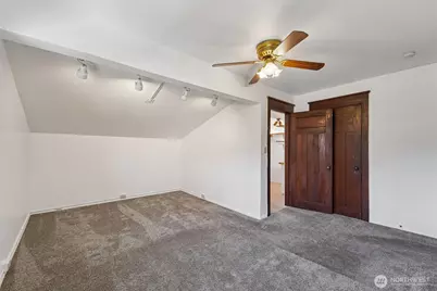 1220 N 44th Ave, Seattle, WA 98103 - Photo 4