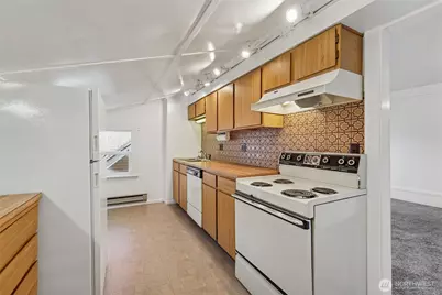 1220 N 44th Ave, Seattle, WA 98103 - Photo 12