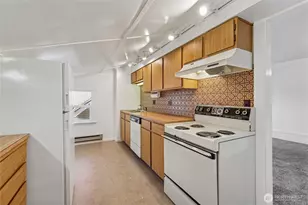 1220 N 44th Ave, Seattle, WA 98103 - Photo 12