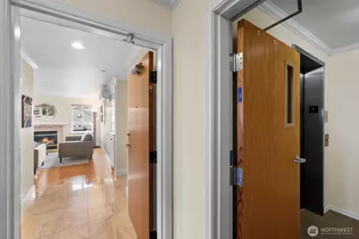 1527 California Avenue SW #401, Seattle, WA 98116 - Photo 6