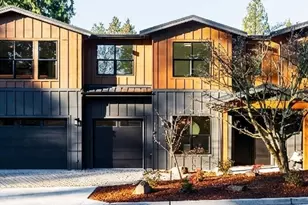 11419 109th Ave NE, Kirkland, WA 98033 - Photo 1