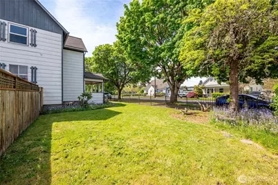 136 SW 3rd Avenue, Castle Rock, WA 98611 - Photo 4
