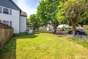 136 SW 3rd Ave, Castle Rock, WA 98611 - Photo 4