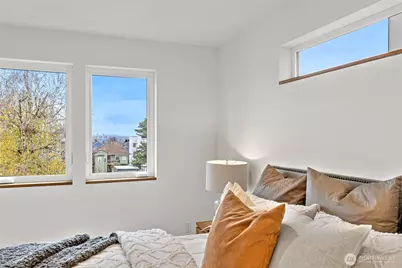 311 17th Avenue E #B, Seattle, WA 98112 - Photo 24