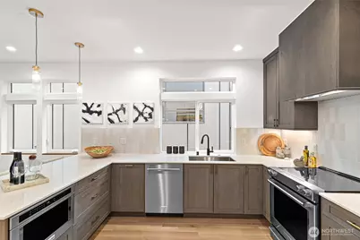 311 17th Avenue E #B, Seattle, WA 98112 - Photo 10