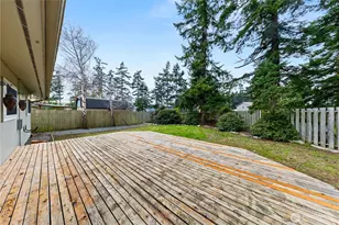 625 NW Mizzen Dr, Oak Harbor, WA 98277 - Photo 24