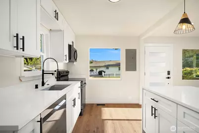 12215 44th Avenue S, Tukwila, WA 98178 - Photo 10