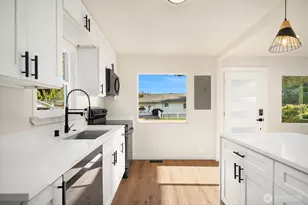 12215 44th Ave S, Tukwila, WA 98178 - Photo 10