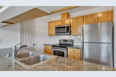 300 110th Avenue NE #605, Bellevue, WA 98004 - Photo 14