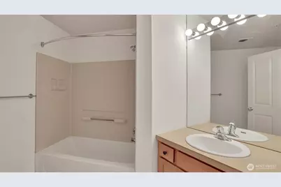 300 110th Avenue NE #605, Bellevue, WA 98004 - Photo 20