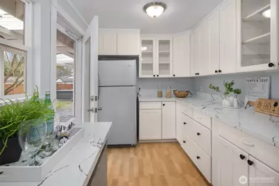 13308 125th Avenue NE, Kirkland, WA 98034 - Photo 10