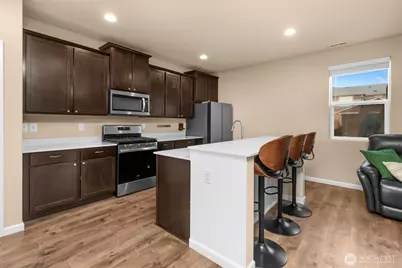 985 Riley Drive E, Enumclaw, WA 98022 - Photo 6