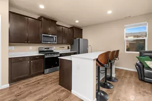 985 Riley Dr E, Enumclaw, WA 98022 - Photo 6