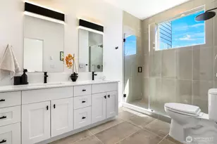 10533 B Stone Ave N, Seattle, WA 98133 - Photo 6