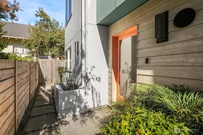 8326 14th Avenue NW, Seattle, WA 98117 - Photo 28