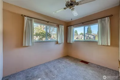 6126 S Thompson Avenue, Tacoma, WA 98408 - Photo 18