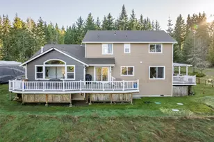 1063 Tamarack Ln, Port Angeles, WA 98362 - Photo 6