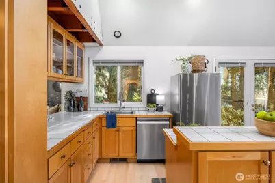 16273 Reitan Road NE, Bainbridge Island, WA 98110 - Photo 18