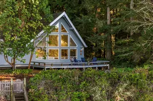 16273 Reitan Rd NE, Bainbridge Island, WA 98110 - Photo 2