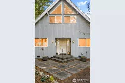16273 Reitan Road NE, Bainbridge Island, WA 98110 - Photo 2