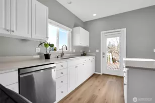 16761 Woodside Dr SE, Renton, WA 98058 - Photo 16