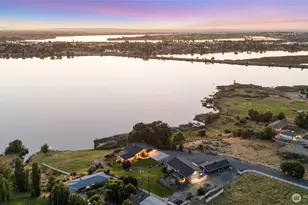 576 NE Easy St, Moses Lake, WA 98837 - Photo 2