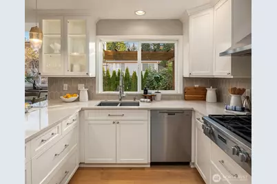 13015 NE 197th Place, Woodinville, WA 98072 - Photo 10