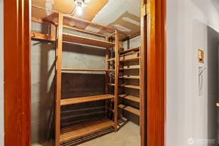 18710 88th Ave W, Edmonds, WA 98026 - Photo 32