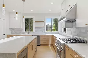 11087 SE 62nd Pl, Bellevue, WA 98006 - Photo 14