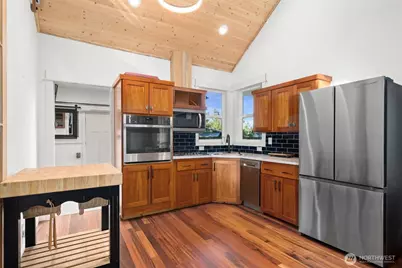 641 E Hyland Drive, Union, WA 98592 - Photo 8