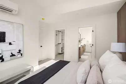 4421 2nd Avenue NE, Seattle, WA 98105 - Photo 14