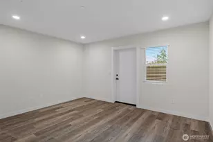 15613 Admiralty Way, Lynnwood, WA 98087 - Photo 18