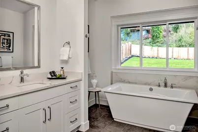 15033 SE 44th Street, Bellevue, WA 98006 - Photo 22