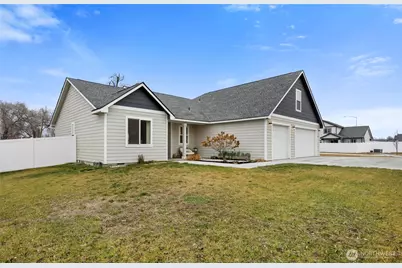 1512 S Madison Street, Moses Lake, WA 98837 - Photo 2