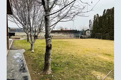 4435 Jackie Drive NE, Moses Lake, WA 98837 - Photo 2