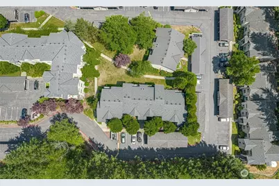 25025 SE Klahanie Boulevard #J102, Sammamish, WA 98029 - Photo 24