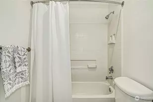 25025 SE Klahanie Blvd, Sammamish, WA 98029 - Photo 20