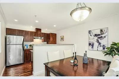 25025 SE Klahanie Boulevard #J102, Sammamish, WA 98029 - Photo 12